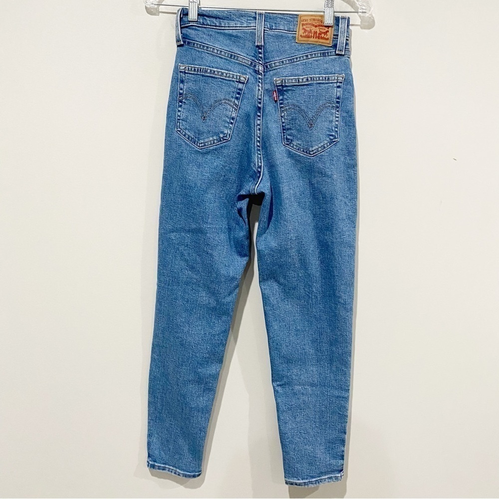 LEVI’S High Waisted Mom Jeans Distressed Medium Wash Size 24 - Picture 6 of 11